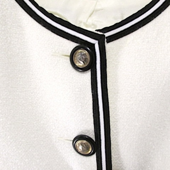 Ivory Cropped Jacket with Black Accents, Chanel-style, Size 8 - Picture 4 of 11